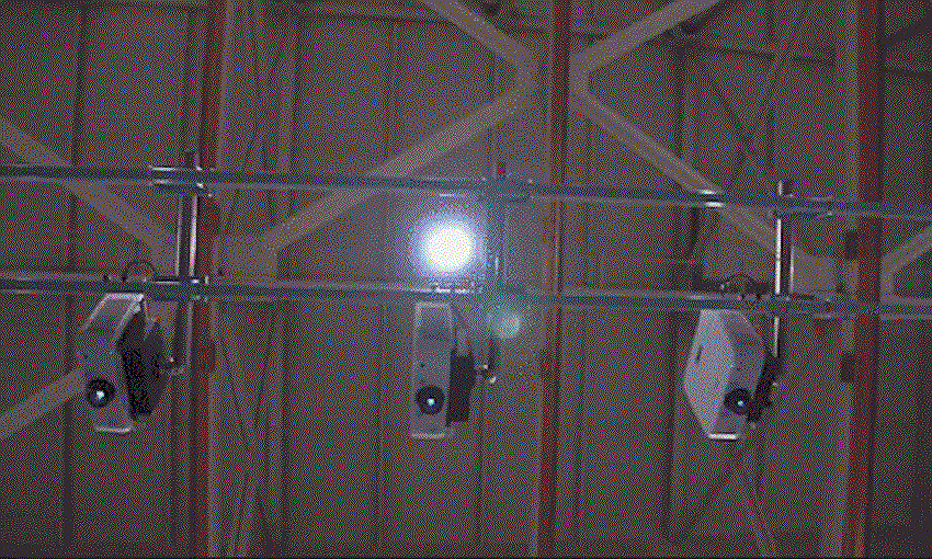 Dây chuyền lắp thân tiêm kích F-35 bằng máy chiếu của Mỹ