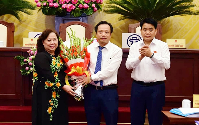 chu dong trien khai thuc hien de nghi quyet di vao cuoc song