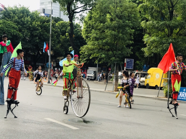 khoi day manh me tinh yeu ha noi