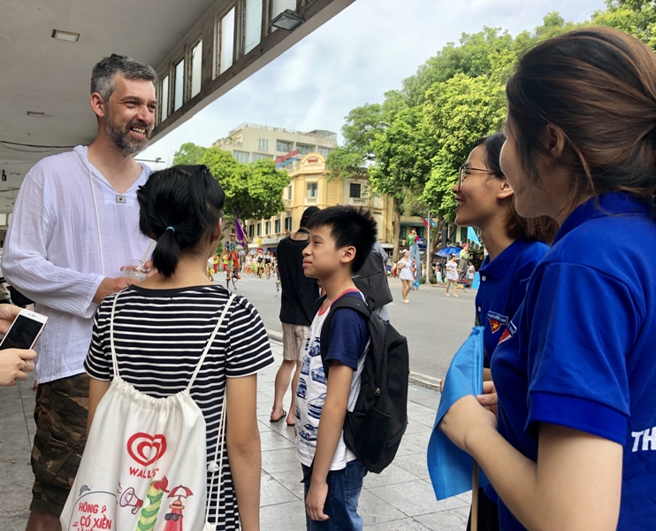 Sắc xanh tình nguyện góp cho “Thành phố vì hòa bình” sac xanh tinh nguyen gop cho thanh pho vi hoa binh