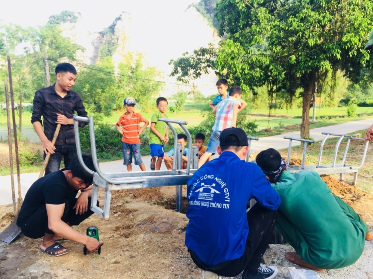 dau chan tinh nguyen tren vung kho