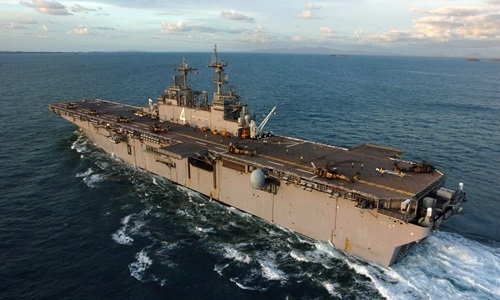 Trump tuyên bố tàu chiến Mỹ bắn rơi máy bay không người lái Iran