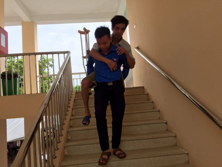 1400 dong bao dan toc thieu so thu do duoc kham benh phat thuoc mien phi