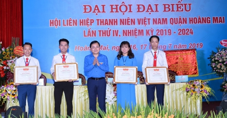 Xây dựng lớp thanh niên Hoàng Mai giàu lòng yêu nước, tự hào dân tộc xay dung lop thanh nien hoang mai giau long yeu nuoc tu hao dan toc