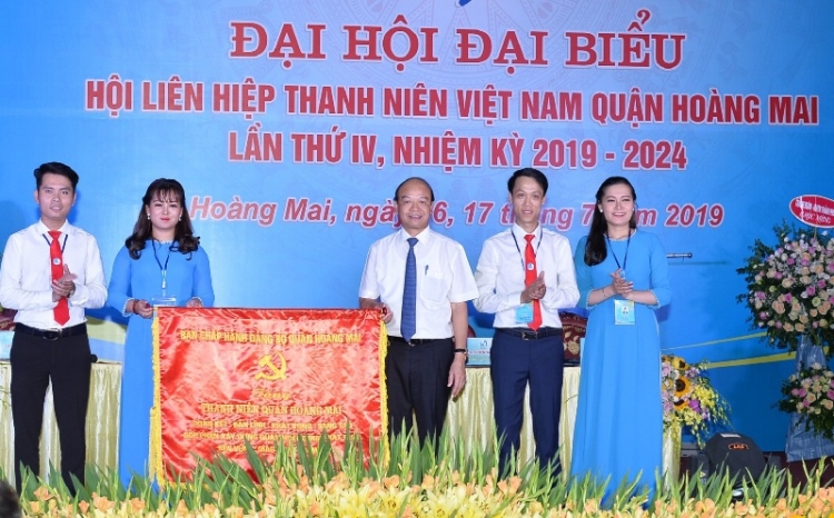 Xây dựng lớp thanh niên Hoàng Mai giàu lòng yêu nước, tự hào dân tộc xay dung lop thanh nien hoang mai giau long yeu nuoc tu hao dan toc