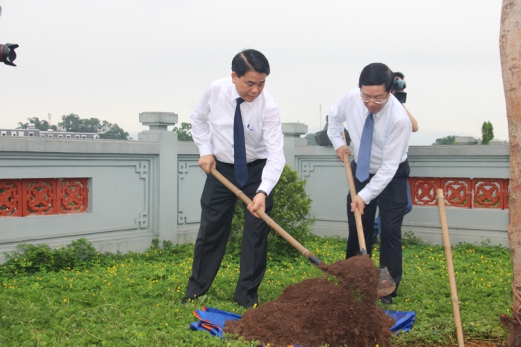 thu tuong thap huong tri an cac anh hung liet si tai yen bai