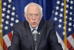 Thượng nghị sĩ Mỹ Berni Sander trình ‘Dự luật khẩu trang’ chặn COVID-19