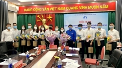 dong chi tran quang hung tro thanh tan chu tich hoi sinh vien tp ha noi