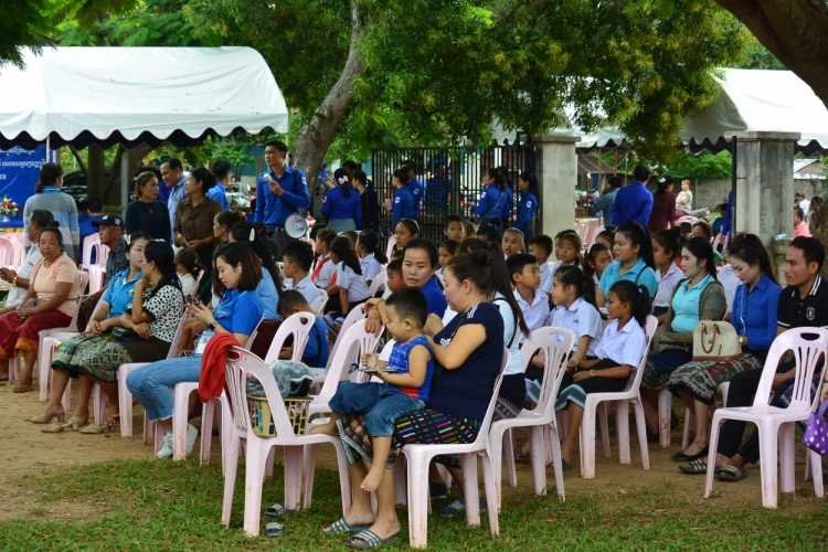 khai mac cac hoat dong tinh nguyen cua tuoi tre thu do tai lao