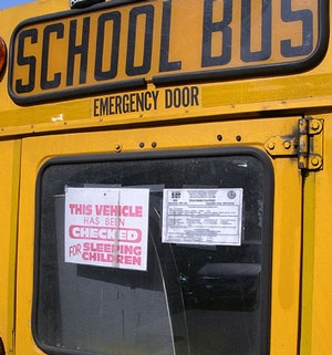 day la cach cac nuoc tren the gioi phat hien hoc sinh ngu quen tren xe bus