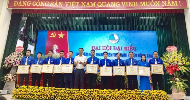 anh thinh vinh tai cu chuc danh chu tich hoi lhtn huyen dong anh