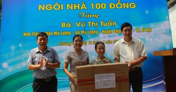 khanh thanh ngoi nha 100 dong tang gia dinh co hoan canh kho khan
