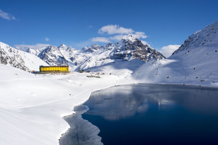 mua dong khan tuyet o day andes