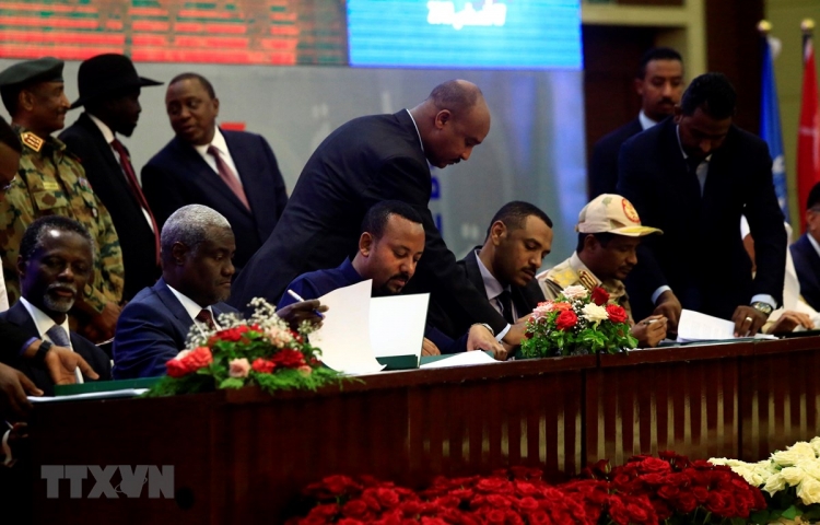 LHQ hoan nghênh các bên tại Sudan ký thỏa thuận chuyển tiếp