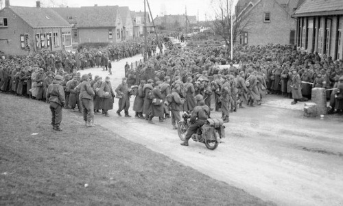 doi quan mot nguoi giai phong thanh pho ha lan nam 1945