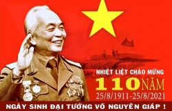 Hà Nội trang hoàng đường phố kỷ niệm 110 năm Ngày sinh Đại tướng Võ Nguyên Giáp