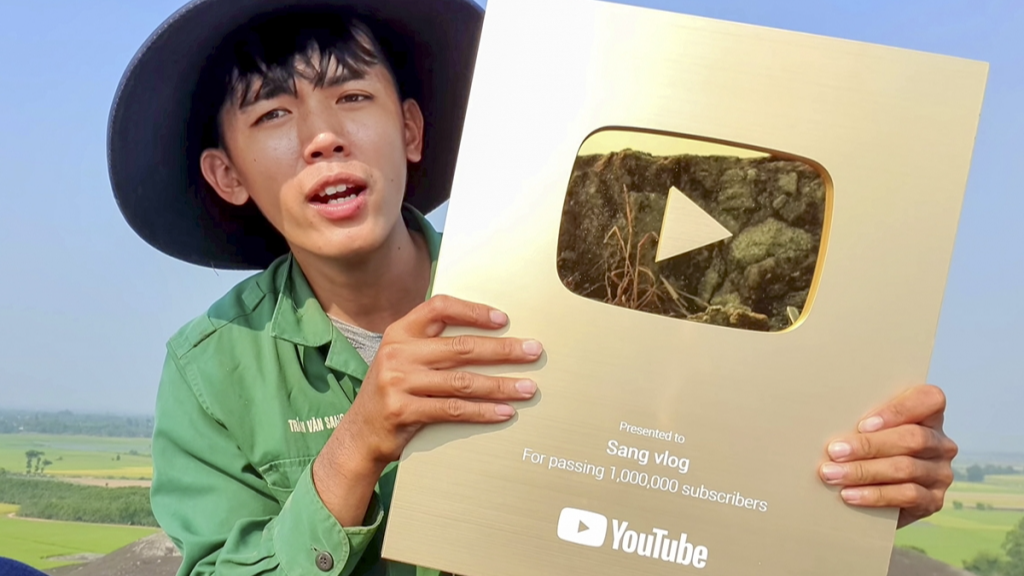 YouTuber Sang Vlog và hành trình nghị lực vượt lên số phận