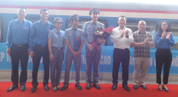 Tuổi trẻ khối Doanh nghiệp Trung ương với Ngày hội văn hóa giao thông tuoi tre khoi doanh nghiep trung uong voi ngay hoi van hoa giao thong