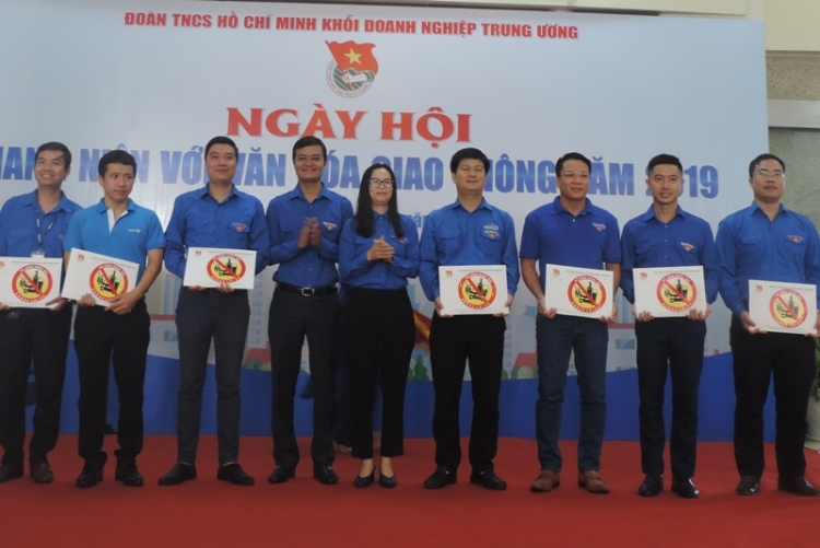 Tuổi trẻ khối Doanh nghiệp Trung ương với Ngày hội văn hóa giao thông tuoi tre khoi doanh nghiep trung uong voi ngay hoi van hoa giao thong