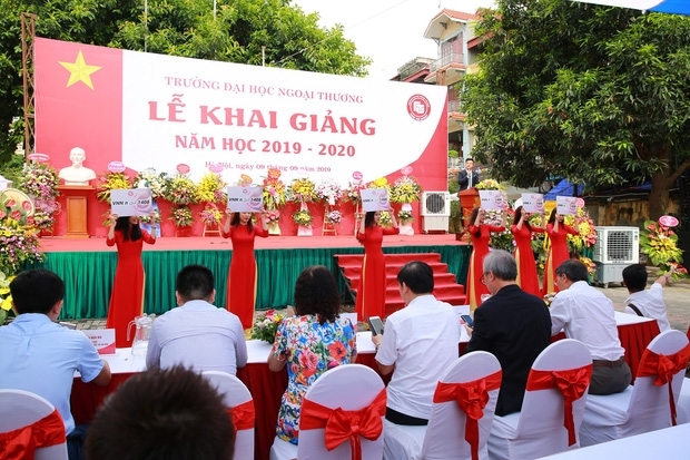 8 Thủ khoa và Á khoa toàn quốc đầu quân tại trường Đại học Ngoại thương 8 thu khoa va a khoa toan quoc dau quan tai truong dai hoc ngoai thuong