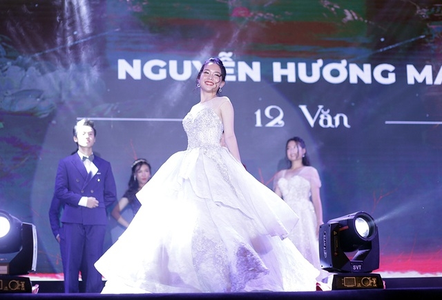 Lộ diện Đại sứ tài năng, xinh đẹp của trường Amsterdam