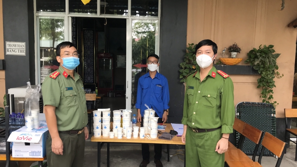 Dịch yên, bố sẽ về…