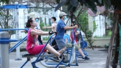 Hà Nội cho phép mở lại trung tâm thương mại, kinh doanh thời trang, thể thao ngoài trời