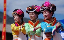 Kỳ lạ tập tục mẹ đưa chìa khóa nhà cho con gái rủ trai lạ đến ngủ bao nhiêu tùy thích