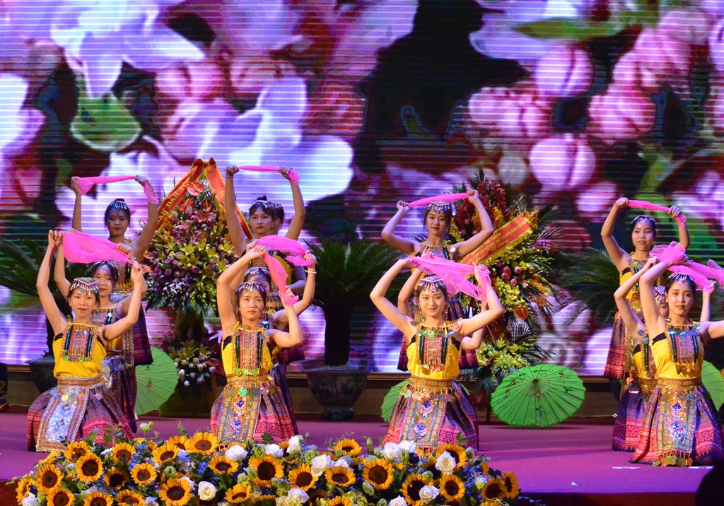 phat huy noi luc cua cong dong cac dan toc xay dung thu do giau dep van minh