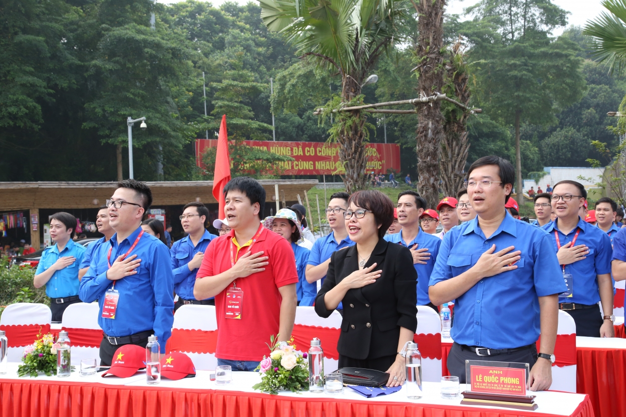 hanh trinh toi yeu to quoc toi thoi thuc hoi vien thanh nien cong hien