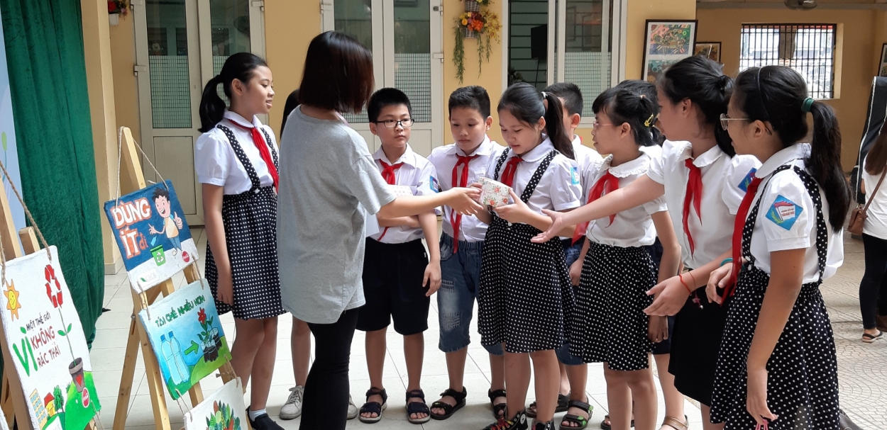 tieu hoc tran nhat duat thai rac thong minh binh yen suc khoe