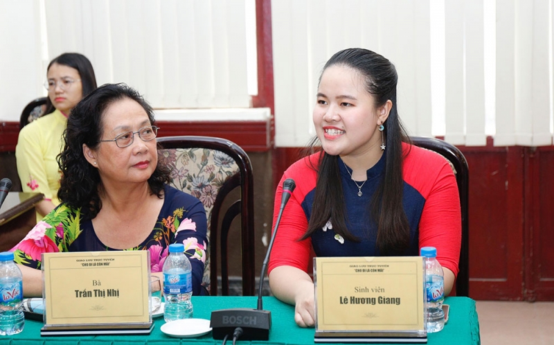 mc khiem thi le huong giang va nghi luc phi thuong