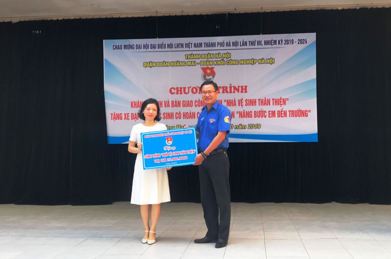 Khánh thành “Nhà vệ sinh thân thiện” cho học sinh khanh thanh nha ve sinh than thien cho hoc sinh