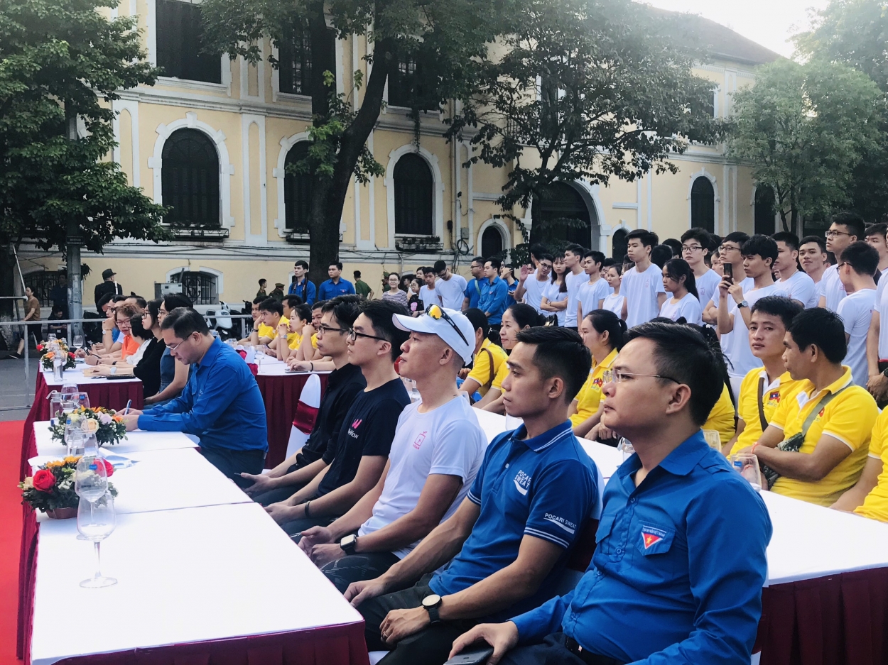 thu thach 4h30 sang ren nhung thoi quen tot cho ban tre