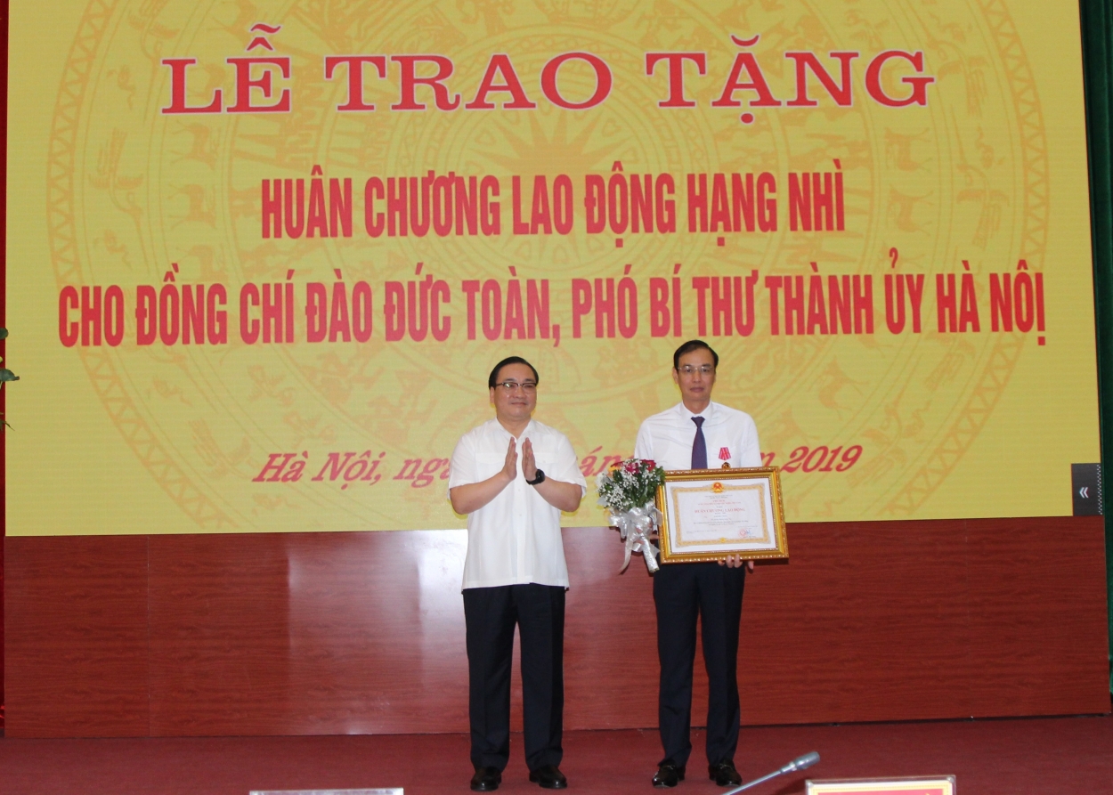 hoi nghi lan thu 20 ban chap hanh dang bo tp ha noi hop ban 4 noi dung quan trong