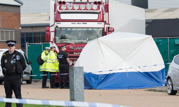 39 thi the trong container o anh tiet lo thu doan cua bon buon nguoi