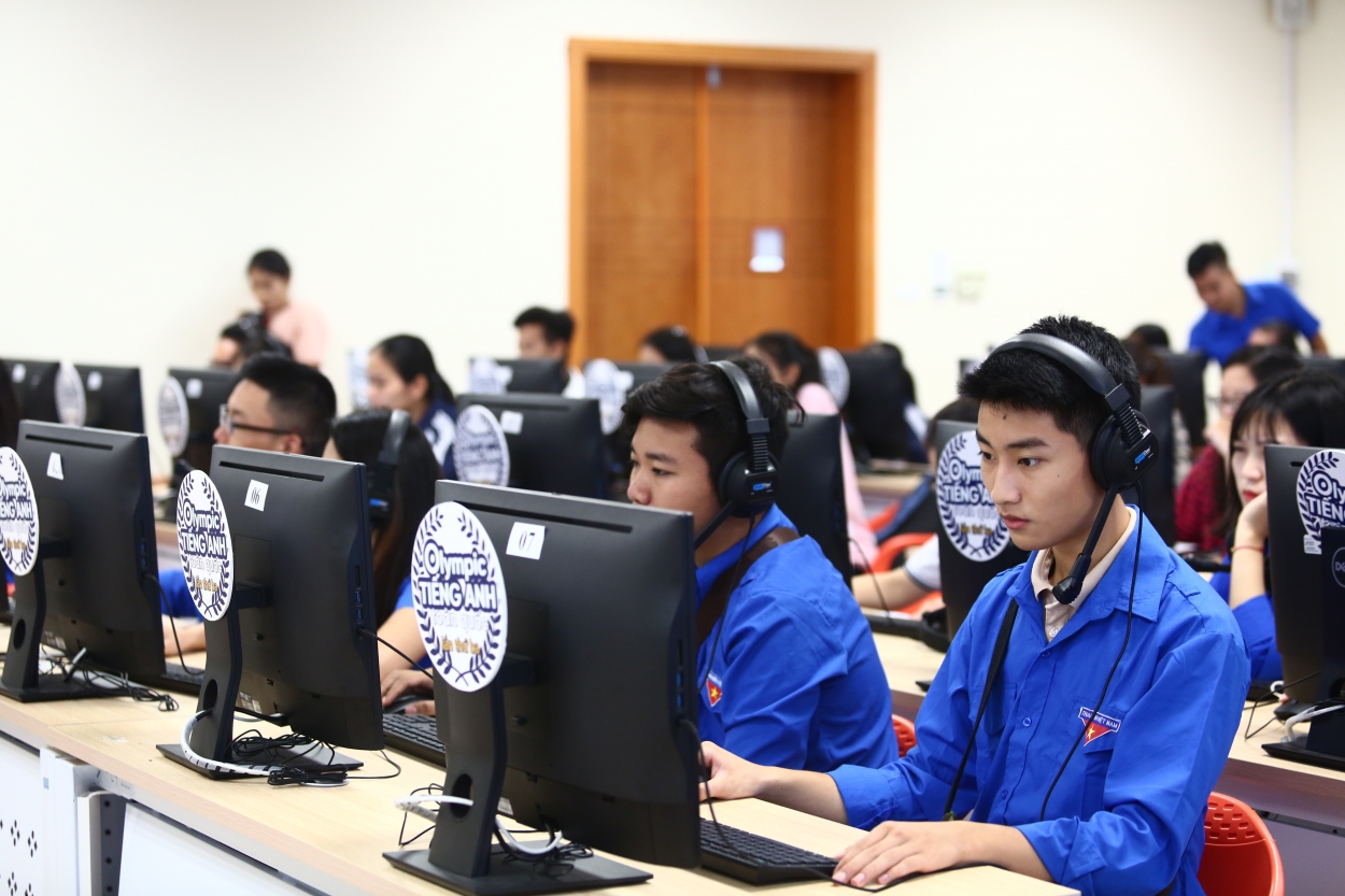 Học sinh, sinh viên thi Olympic tiếng Anh chinh phục IELTS