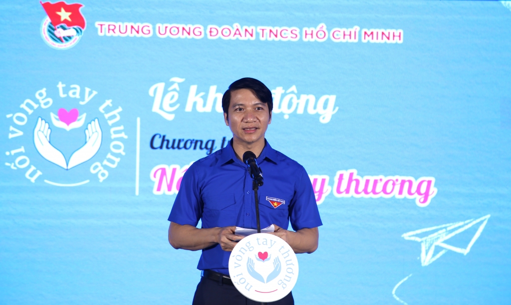 Bí thư Trung ương Đoàn Nguyễn Ngọc Lương phát biểu khai mạc chương trình