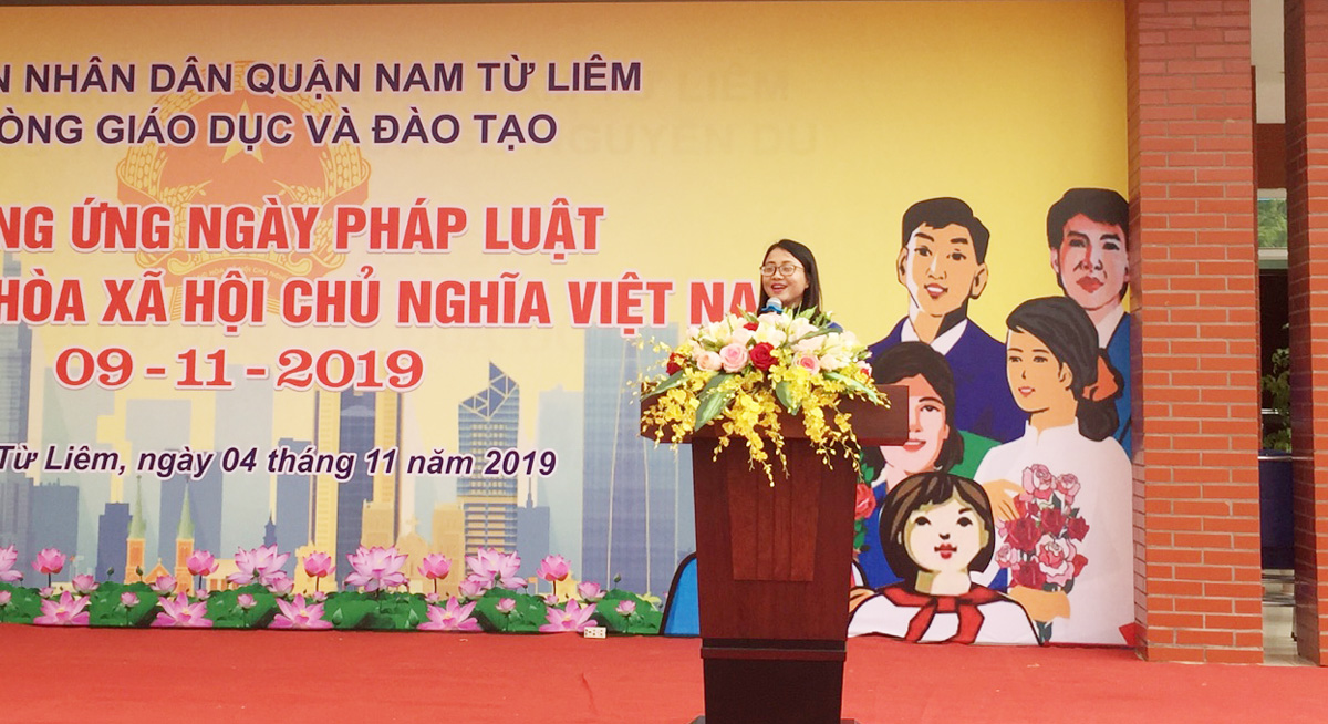 hoc sinh thcs nguyen du hao hung huong ung ngay phap luat 2019