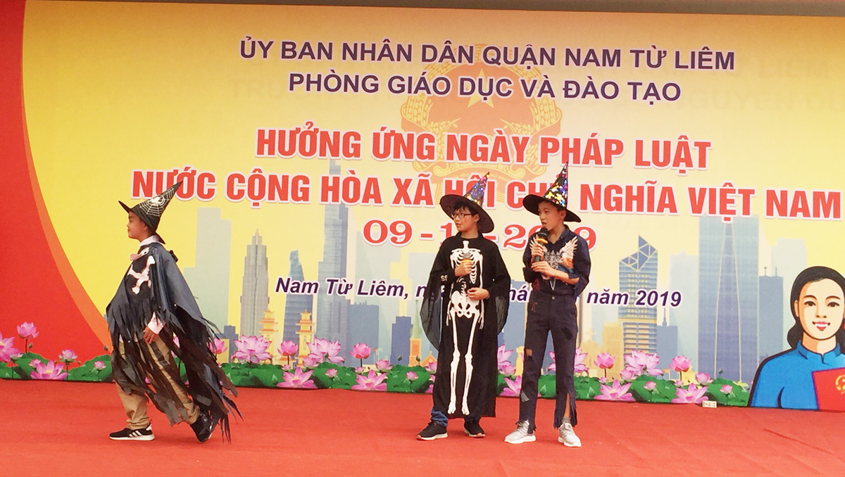 hoc sinh thcs nguyen du hao hung huong ung ngay phap luat 2019