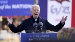 Tổng thống Trump và ứng cử viên đảng Dân chủ Joe Biden tăng tốc đua nước rút