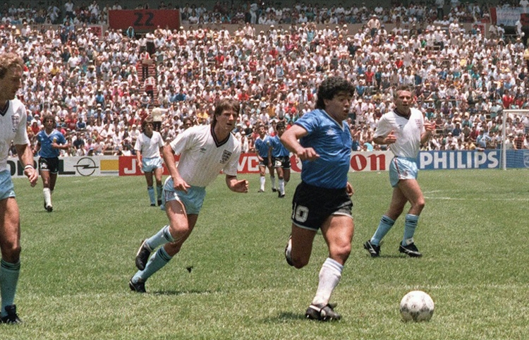 Trang sử qua ảnh về ‘Cậu bé vàng’ Diego Maradona