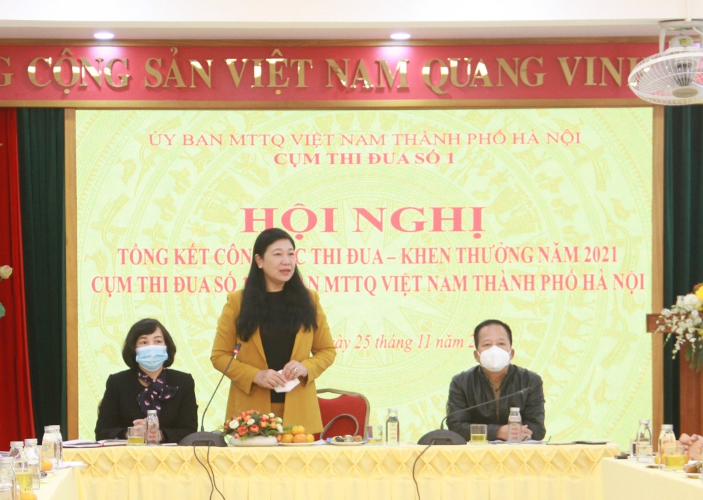Chủ tịch Ủy ban MTTQ Việt Nam TP Hà Nội Nguyễn Lan Hương phát biểu chỉ đạo tại hội nghị