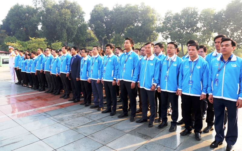 thanh nien viet nam danh tron niem tin tam suc dong gop cho dat nuoc ngay cang giau manh