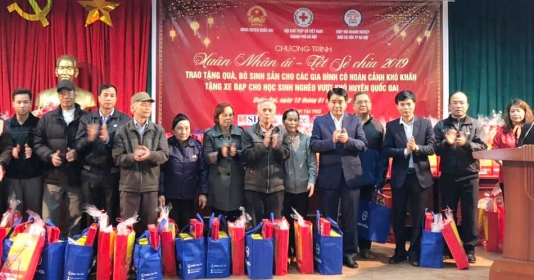 Phát động nhắn tin Tết vì người nghèo và nạn nhân chất độc da cam Xuân Canh Tý