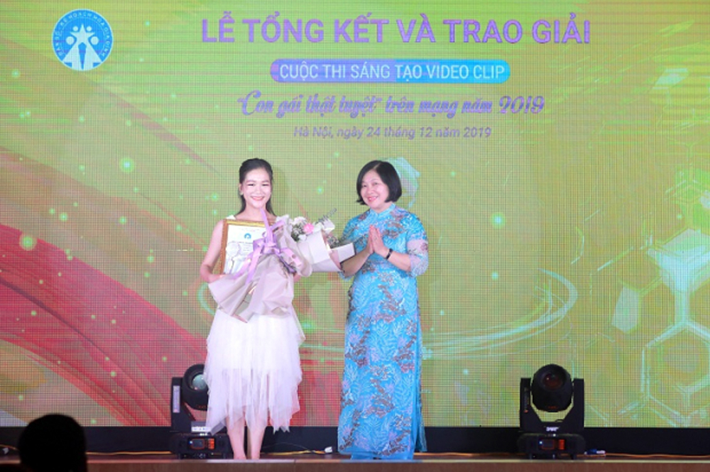 chi cuc dan so khhgd tinh quang ninh dat giai nhat cuoc thi sang tao video clip con gai that tuyet nam 2019