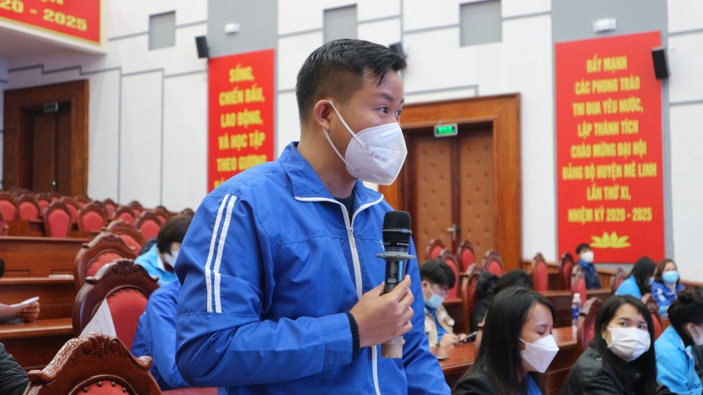 Đoàn viên huyện Mê Linh đặt câu hỏi tại chương trình