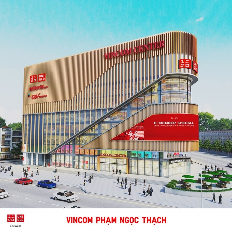 lo cua hang uniqlo chinh hang dau tien o ha noi