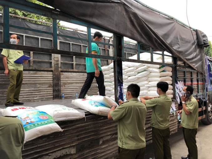Phát hiện 45 tấn bột ngọt Trung Quốc nghi nhập lậu