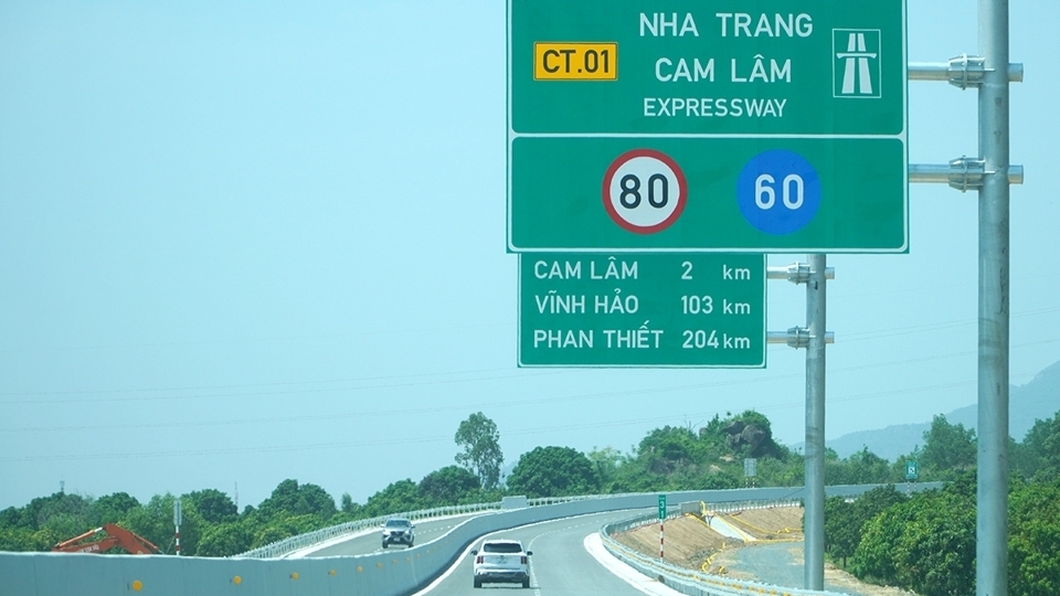 Kiến nghị nâng tốc độ tối đa 9 tuyến cao tốc trước Tết Nguyên đán